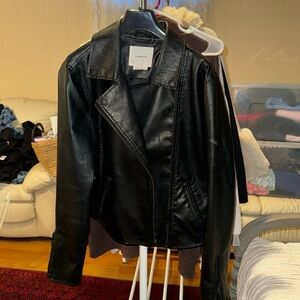 THE SAIGE FAUX LEATHER MOTO JACKET